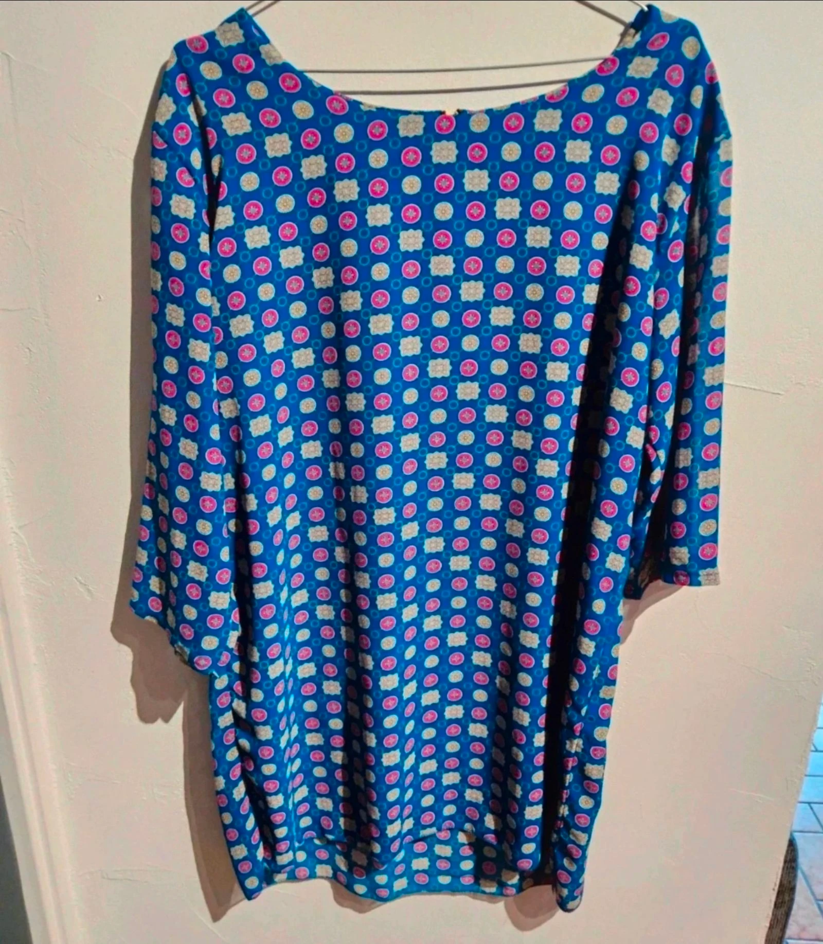 💙 Túnica azul vivo com estampa – Tamanho 44/46/48 – photo 2